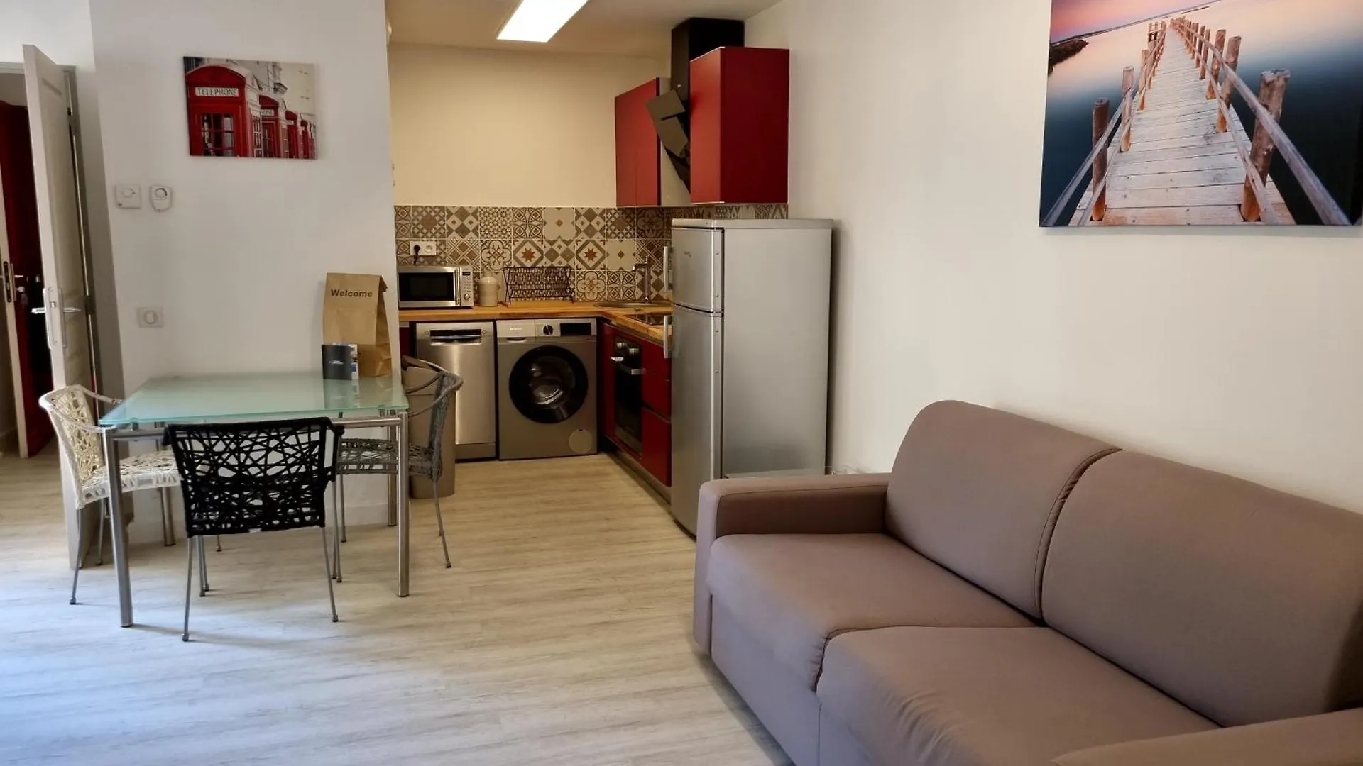 Vieux Port One Bedroom Apartment B22 Cannes Francia