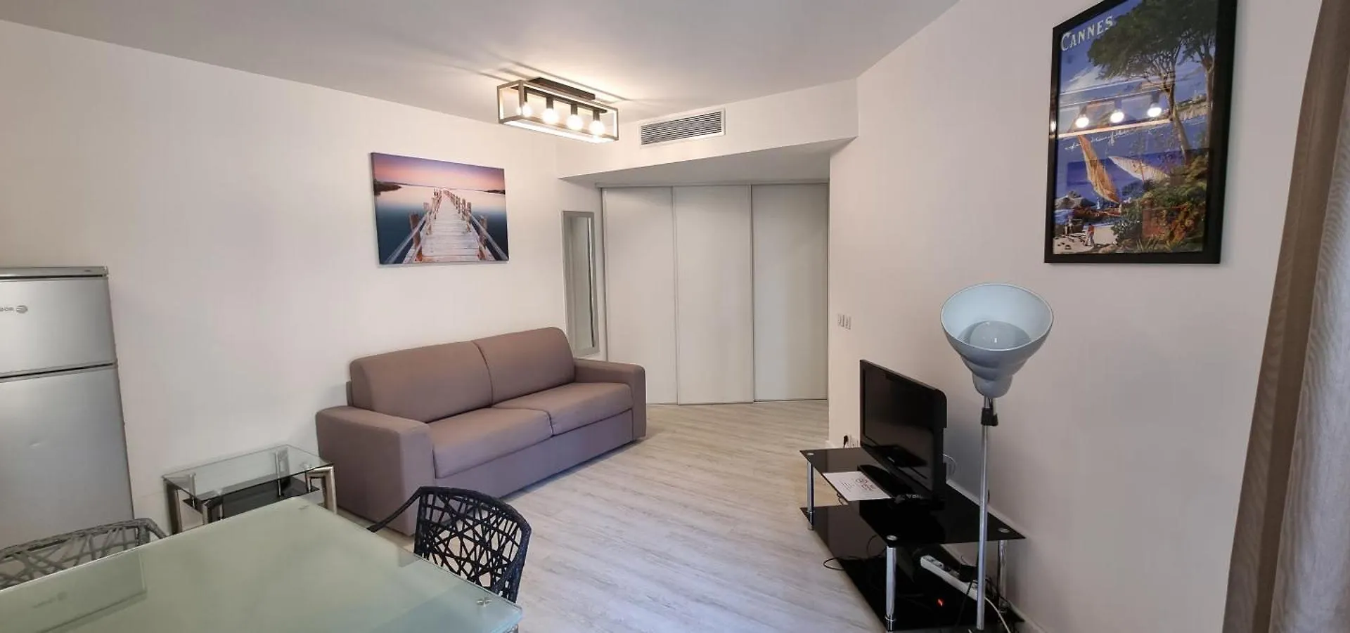 Vieux Port One Bedroom Apartment B22 Cannes 0*,  Frankreich