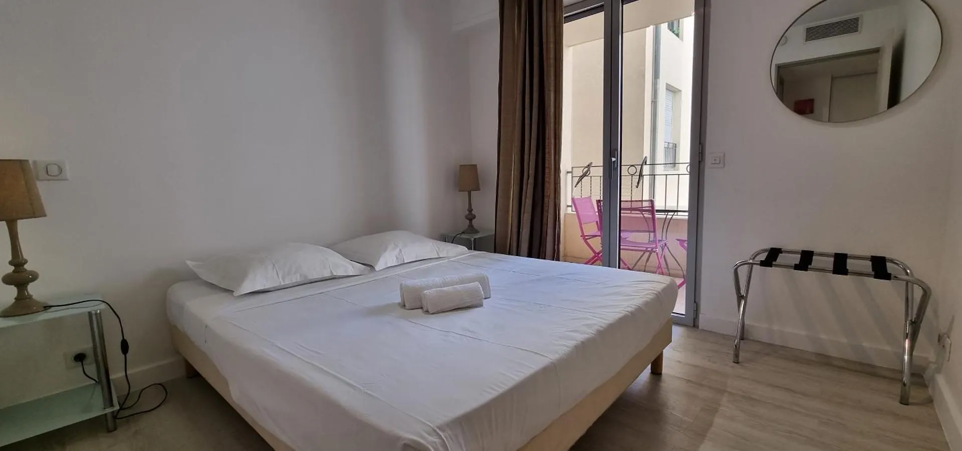 Vieux Port One Bedroom Apartment B22 Cannes